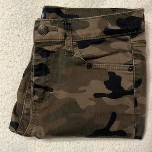 EUC Gap jeans - camo print